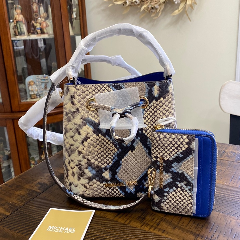 MICHAEL KORS snake embossed purse and wallet set. Like new!